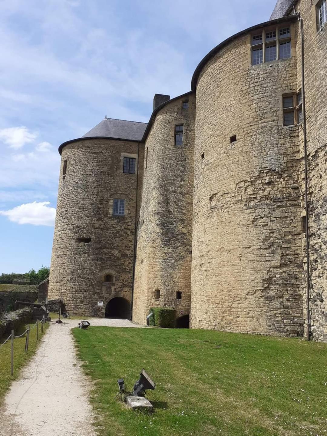 Chateau Des Princes " Fleur De Lys " Sedan Exterior foto