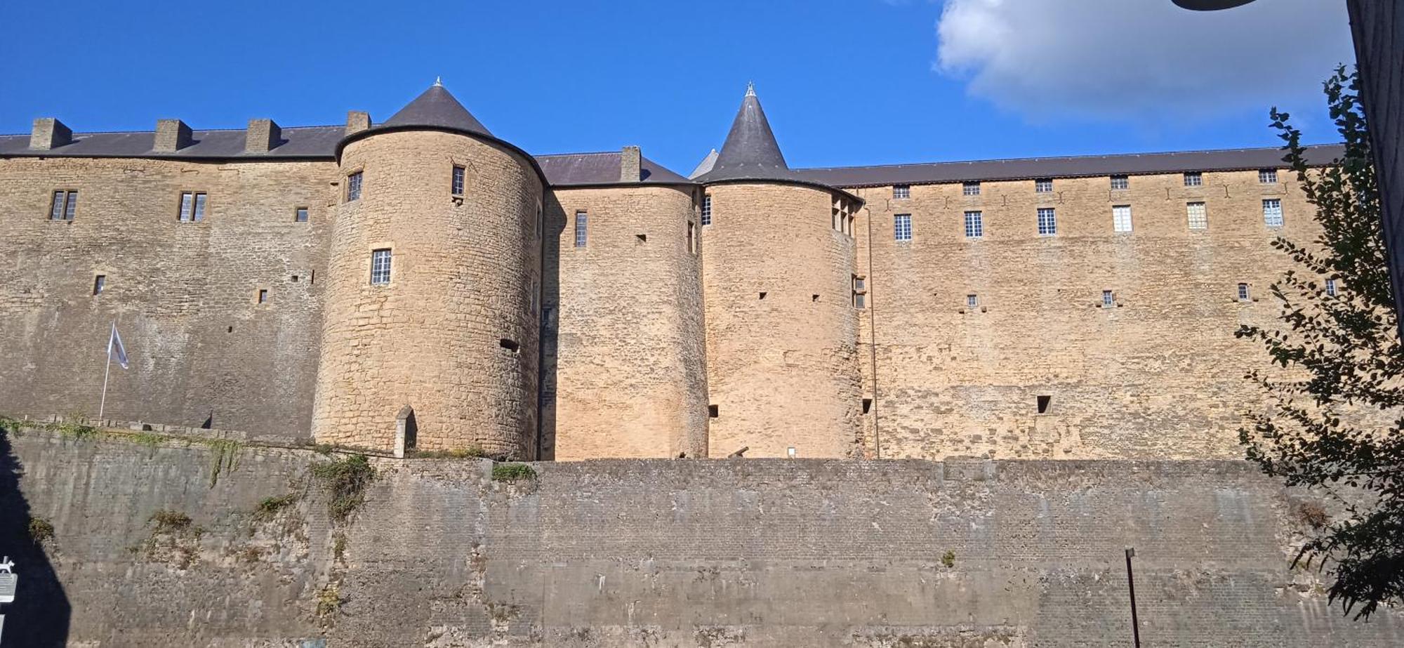 Chateau Des Princes " Fleur De Lys " Sedan Exterior foto